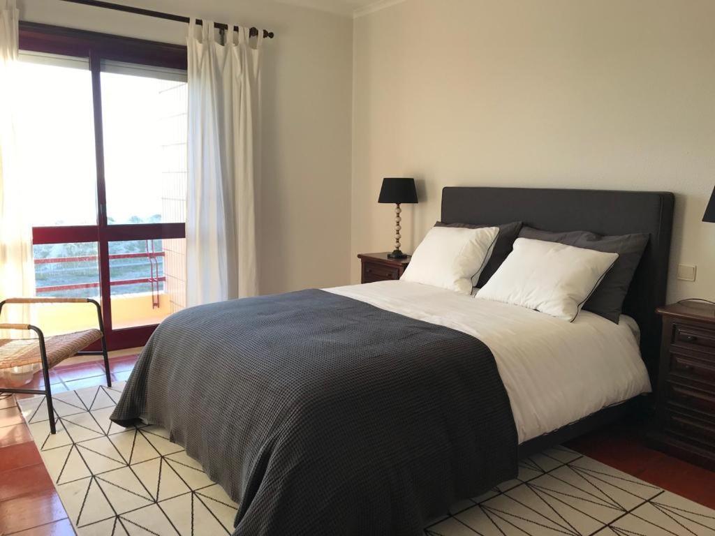 Beachfront Apartment With Swimming Pool منديلو المظهر الخارجي الصورة